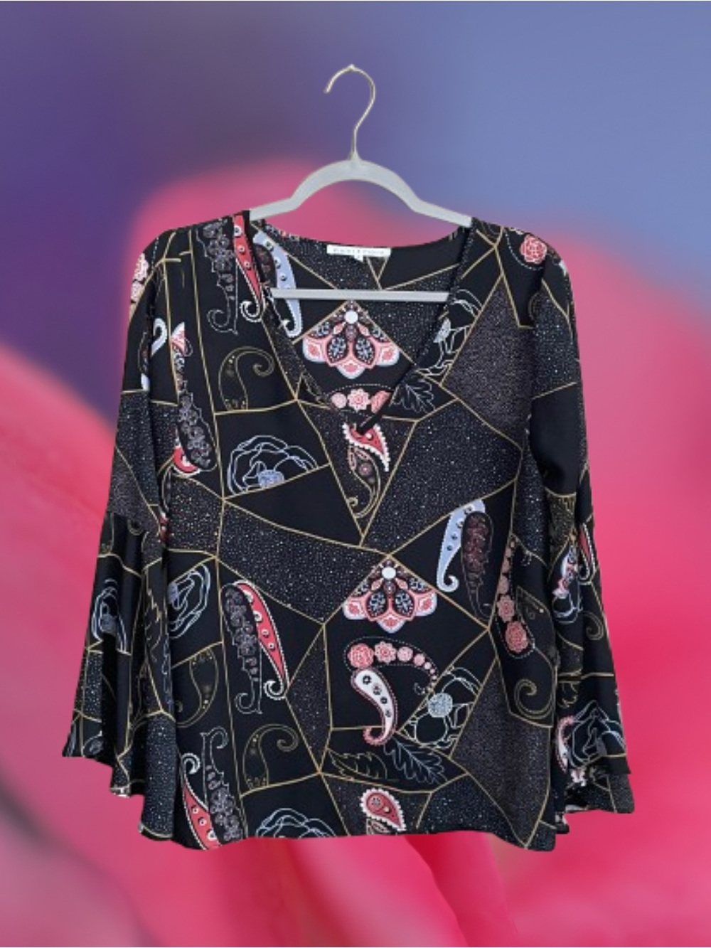 Abstract paisley print black Violet + Claire top a/ bell sleeves sz Small